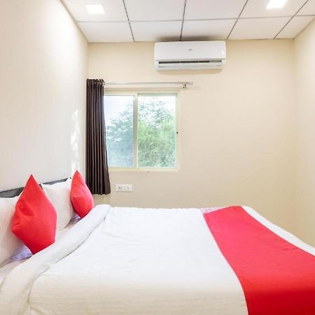 Jagtara Residency Hotel Индор Екстериор снимка