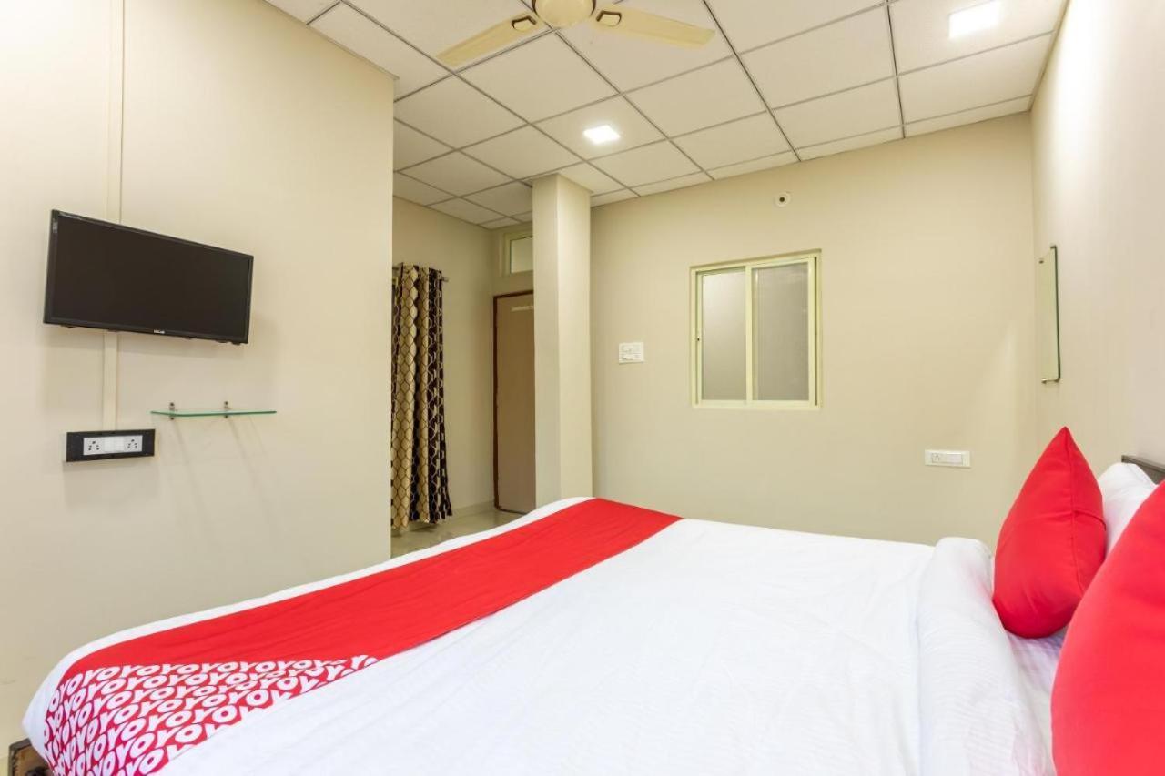 Jagtara Residency Hotel Индор Екстериор снимка